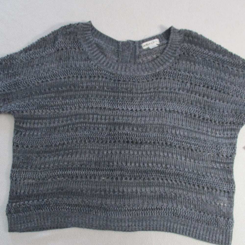 Belle Du Jour Women Sweater L Gray Short Sleeve